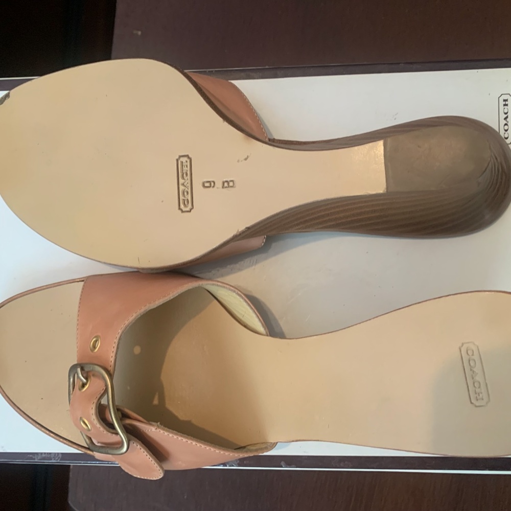 SHOES - Picture 5 of 10